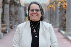 Gail Glave, Managing Director